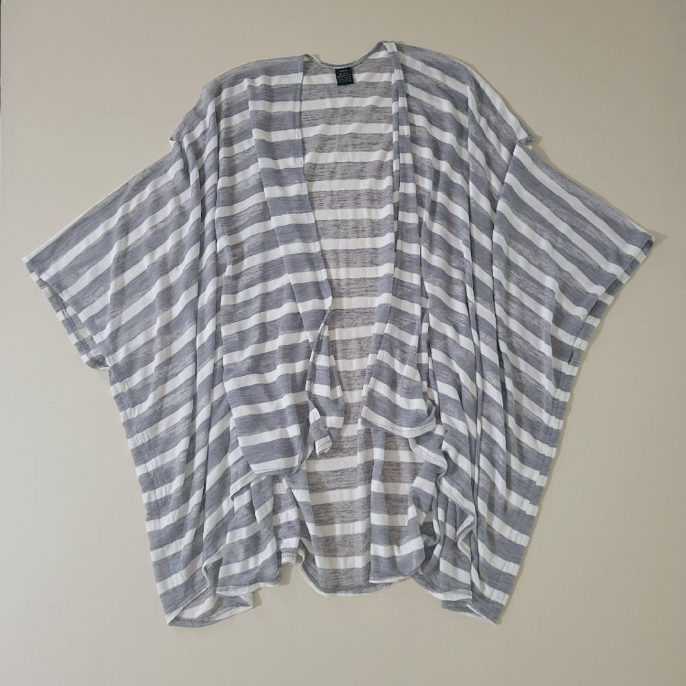 Cejon Gray Stripe Short Kimono Style Lightweight Open Front Cardigan Shawl